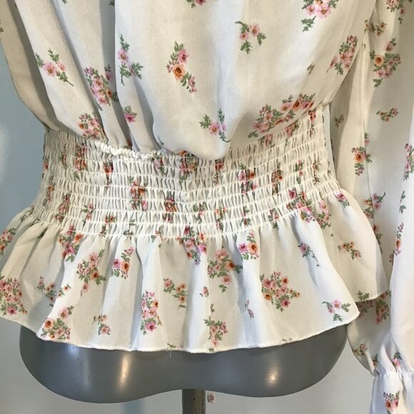 No Comment Off Shoulder Floral Pattern Top with Smocked Waist Size XL - Picture 5 of 10